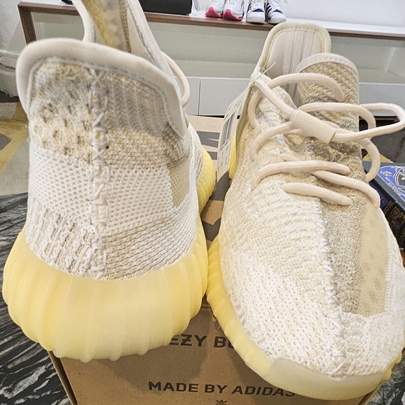 YEEZY BOOST 350 V2 (NATURAL COLORWAY) - Picture 4 of 11